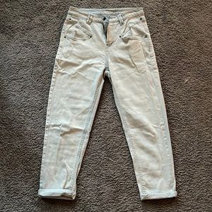 Wild Fable Light Wash High Rise Mom Jeans Size 6